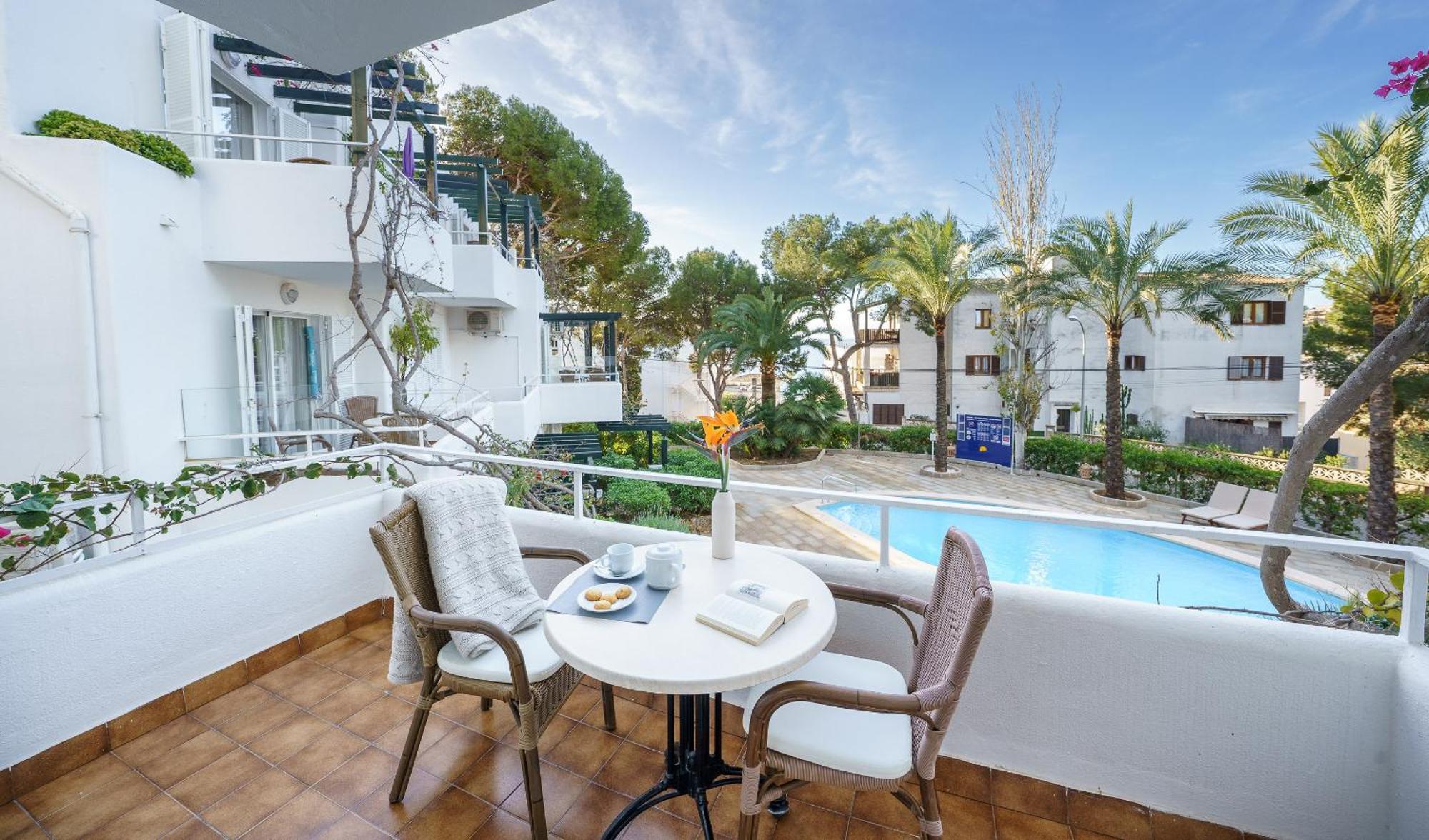 Apartamentos Los Tilos Peguera Esterno foto