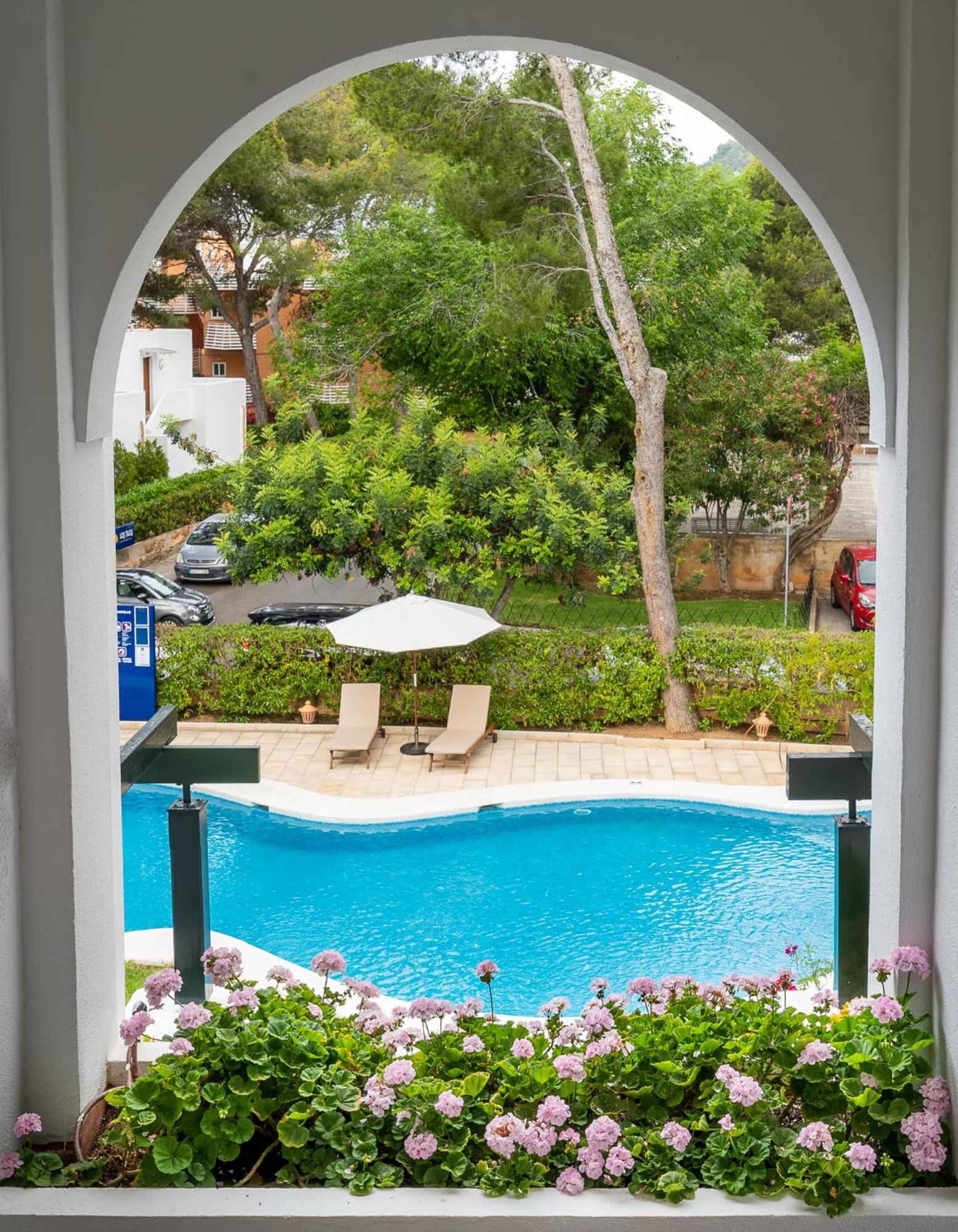 Apartamentos Los Tilos Peguera Esterno foto